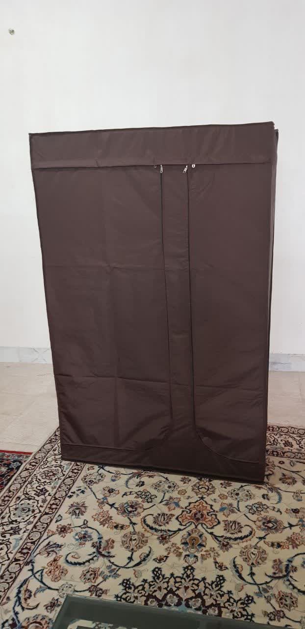 جای لباس و قفسه دار