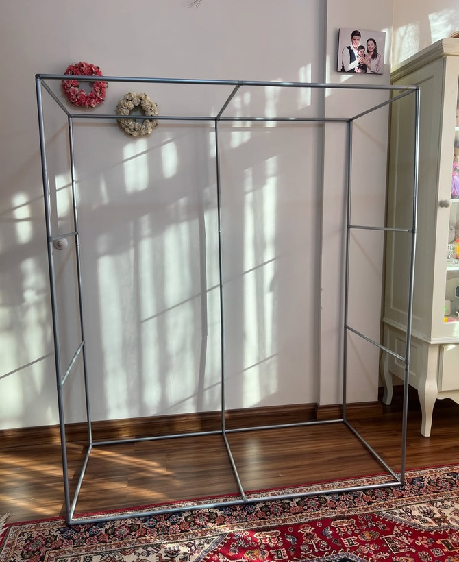 اسکلت تمام فلز