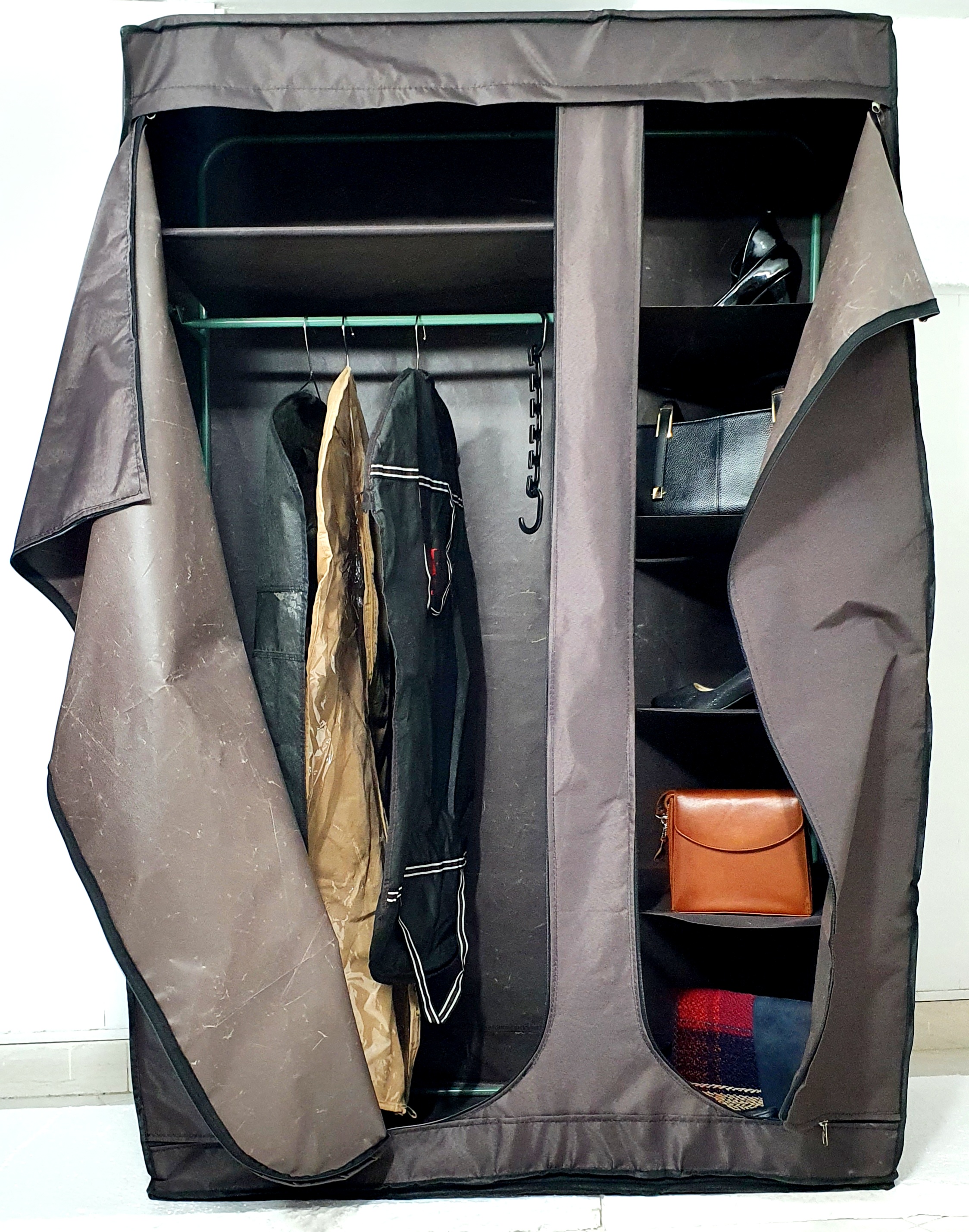 کمد برزنتی دوقلو جای لباس و قفسه دار