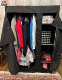 دارای 4 طبقه بسیار محکم و قابلیت آویز لباس